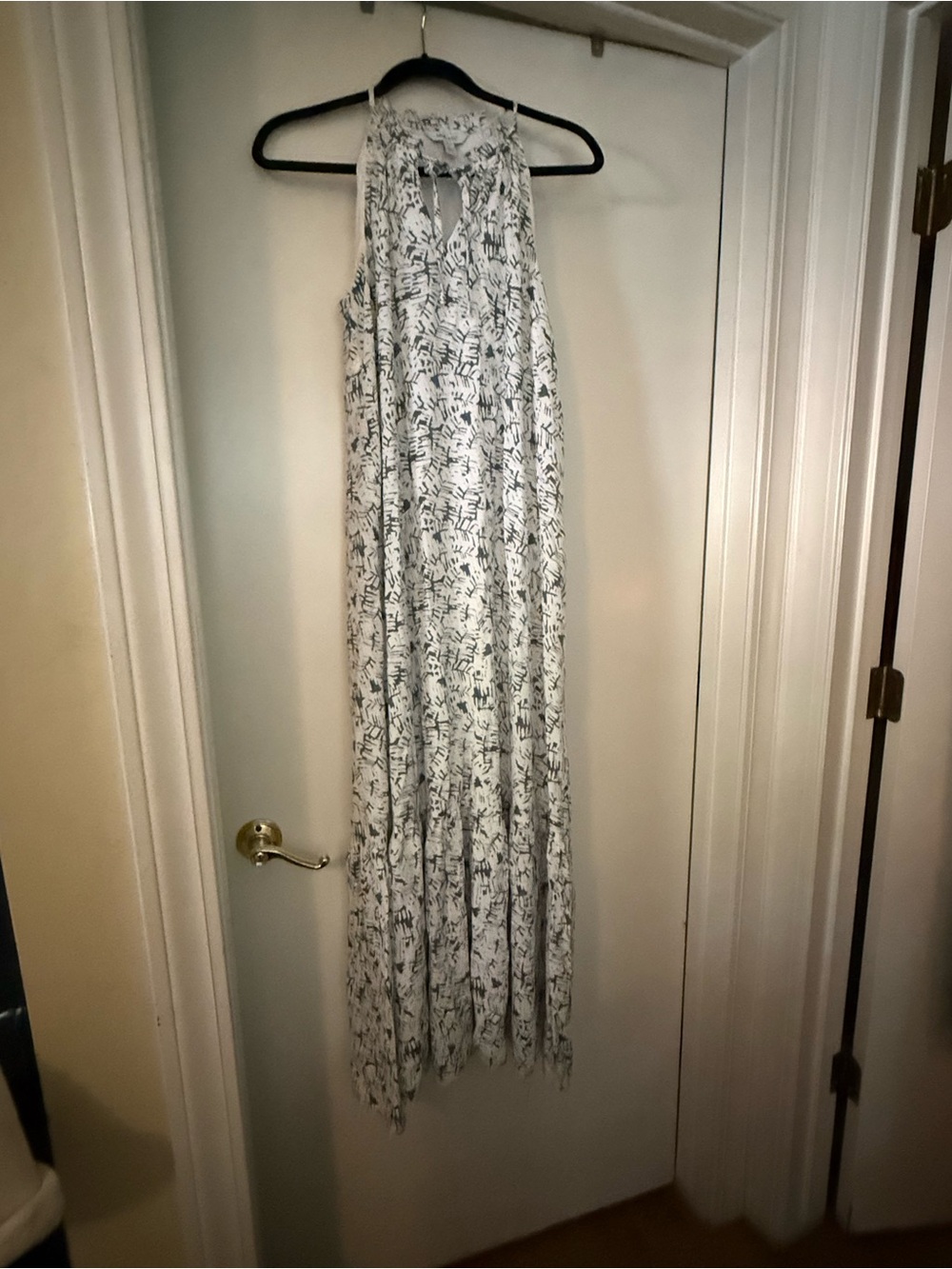 Nine West White Maxi Dress with Black Abstract Motif